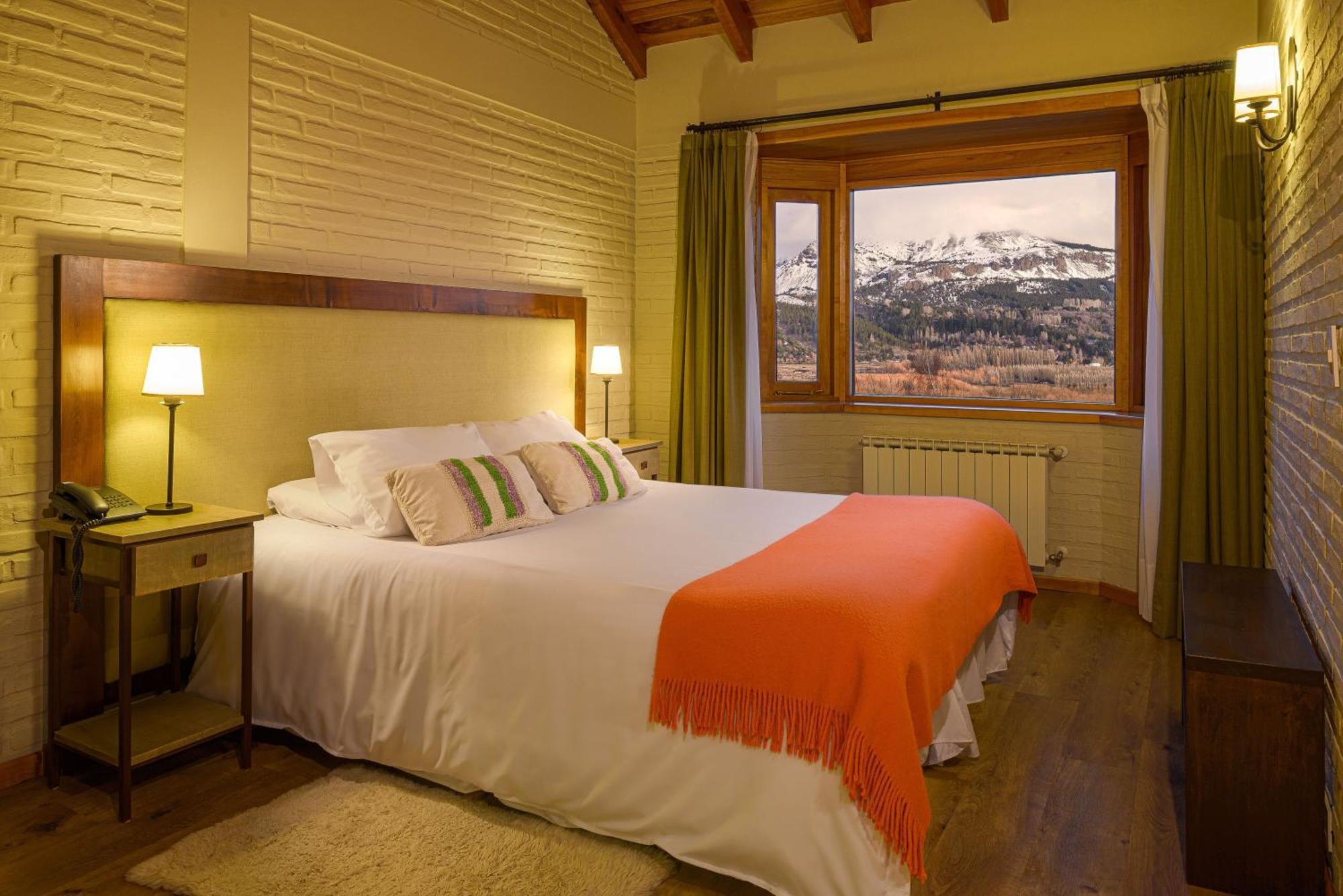 Casona Del Alto Hotel San Martín de los Andes Eksteriør billede