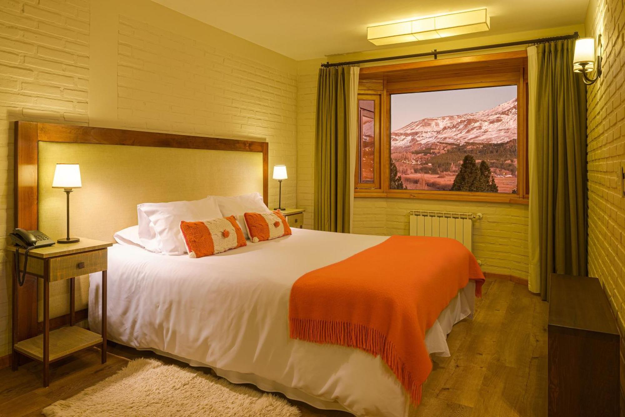 Casona Del Alto Hotel San Martín de los Andes Eksteriør billede