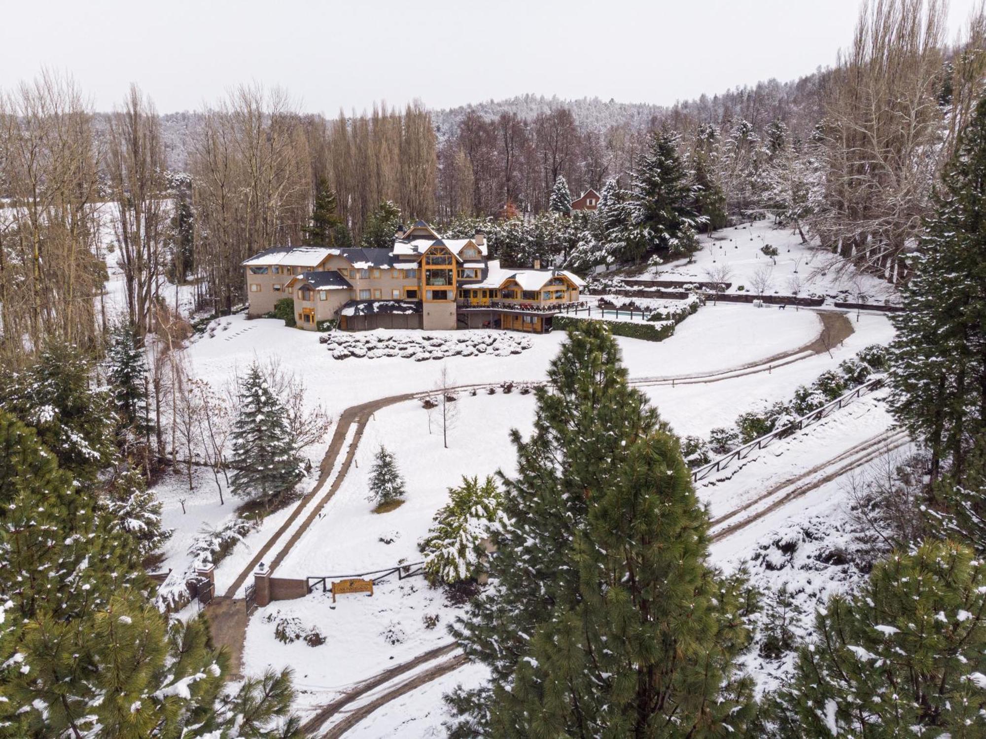 Casona Del Alto Hotel San Martín de los Andes Eksteriør billede